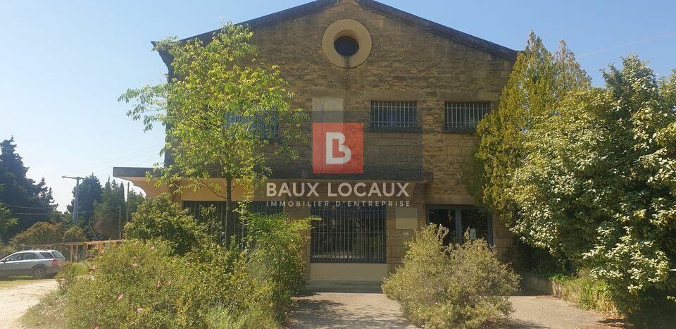 LOCAUX D'ACTIVITÉS - ENTREPÔTS à Vendre